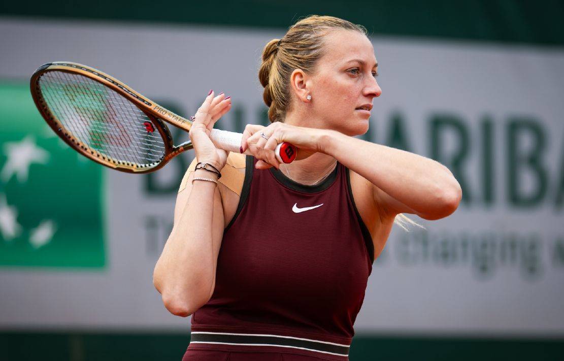 法网刚刚结束了五场比赛，曝出两个冷门，郑钦文两大潜在对手出局