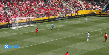 世俱杯历史上首位！穆西亚拉替补球员上演帽子戏法